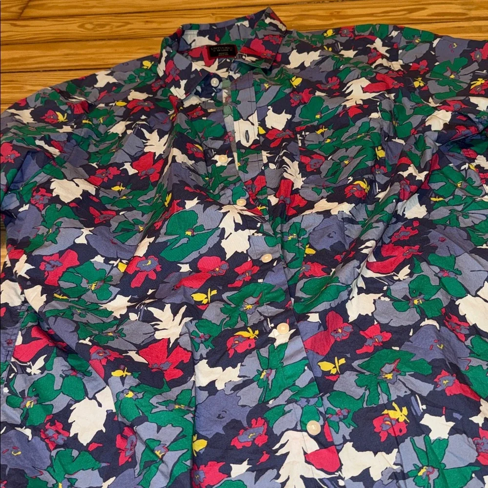 Untuckit button down - Picture 2 of 3